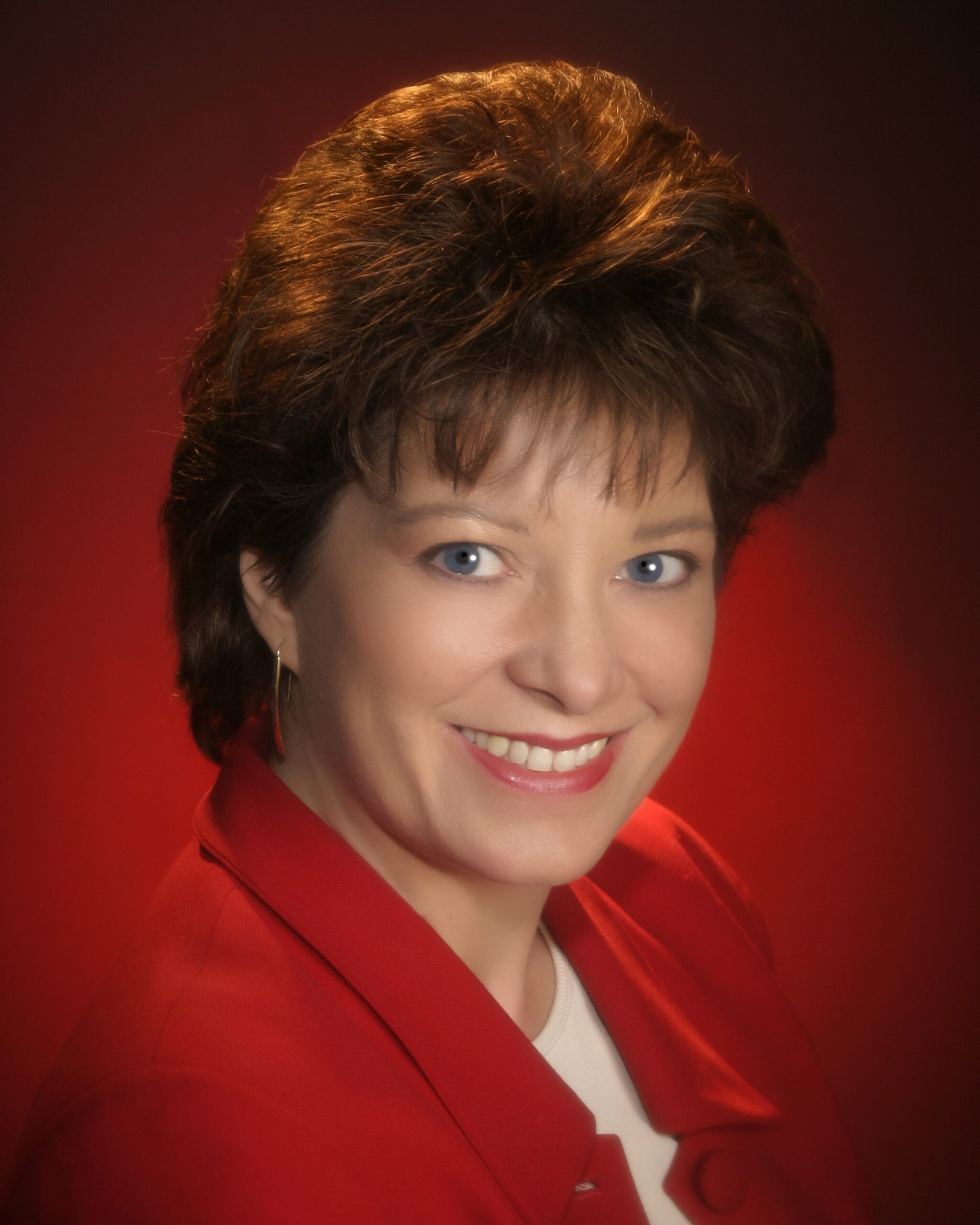 photo of Julie Miller, Broker Associate